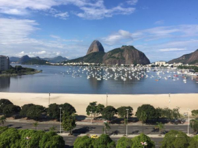 A lazer ou a trabalho fique em Botafogo em frente à Praia e ao Pao de Acúcar